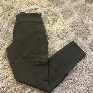 Athleta Headlands Hybrid Cargo Tight